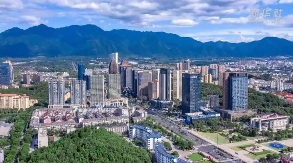 助力外貿(mào)企業(yè)應(yīng)對(duì)“關(guān)稅戰(zhàn)”一線見(jiàn)聞
