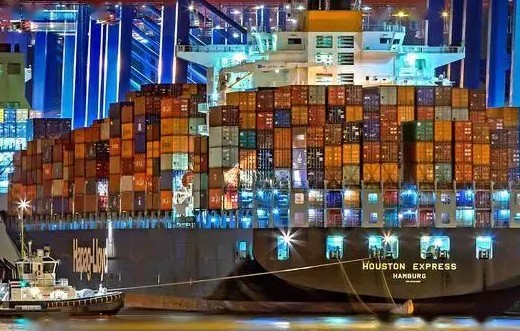 電話被客戶打爆 外貿(mào)企業(yè)開(kāi)啟“搶運(yùn)潮”