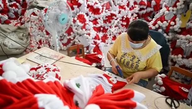 義烏商家提前接到了美國(guó)的圣誕訂單，外貿(mào)需求究竟如何？